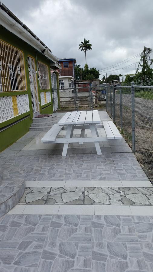 Spacious Colonial Bridgetown Exteriör bild